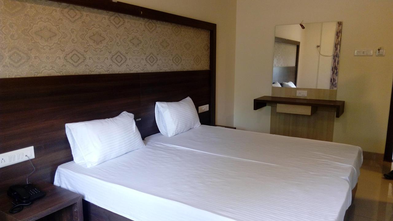 Hotel Veer Residency Panvel Dış mekan fotoğraf