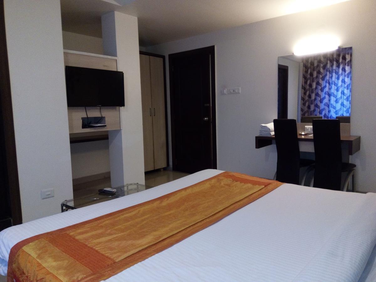 Hotel Veer Residency Panvel Dış mekan fotoğraf