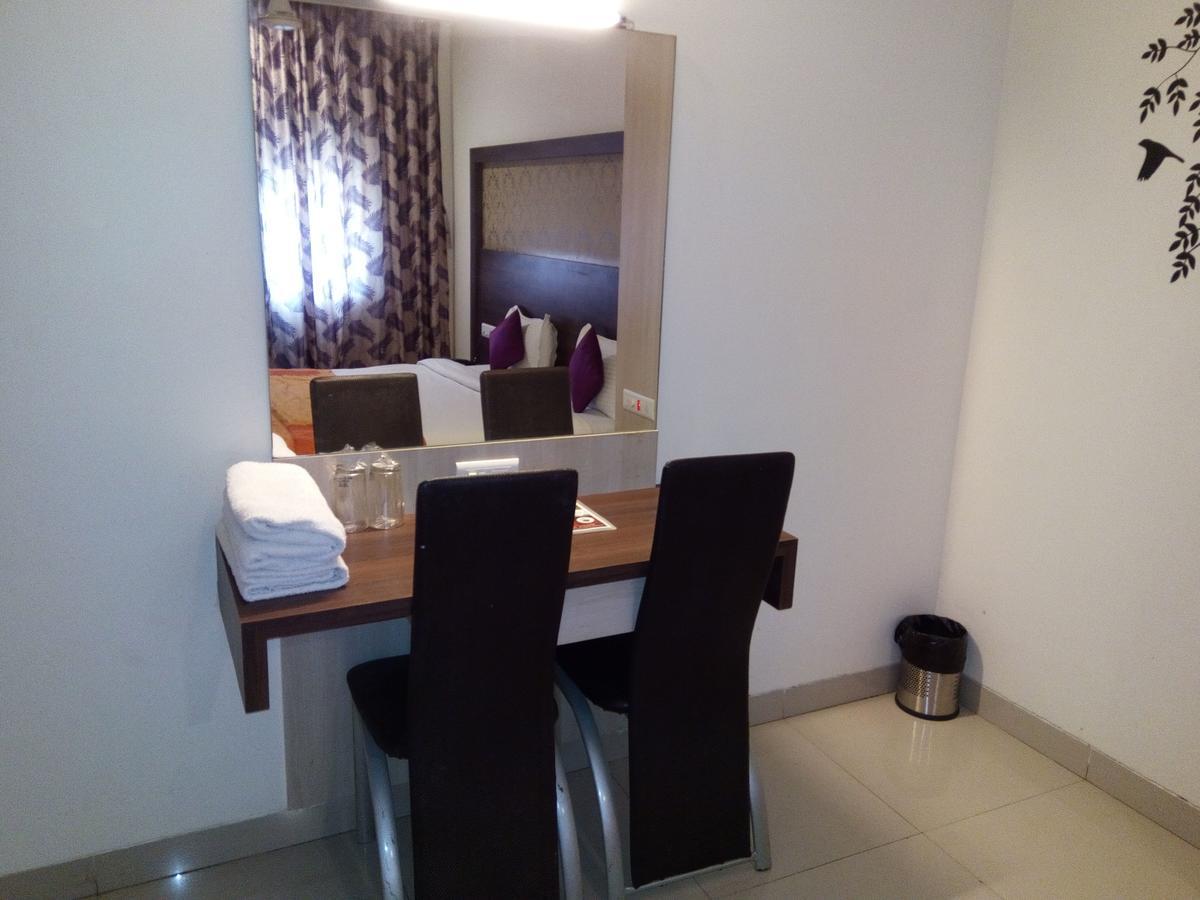 Hotel Veer Residency Panvel Dış mekan fotoğraf