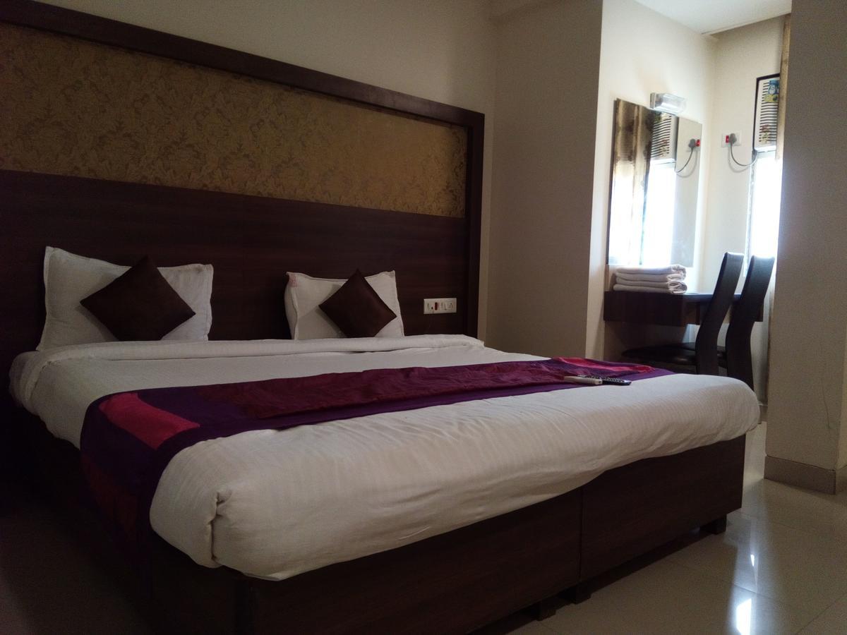 Hotel Veer Residency Panvel Dış mekan fotoğraf